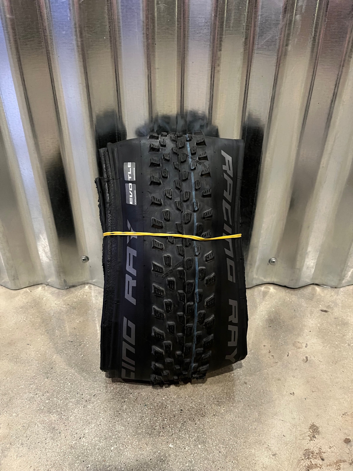 Schwalbe Racing Ray Tire - 29 x 2.25 - TLE, EVO,  Addix Speedgrip - Take Off